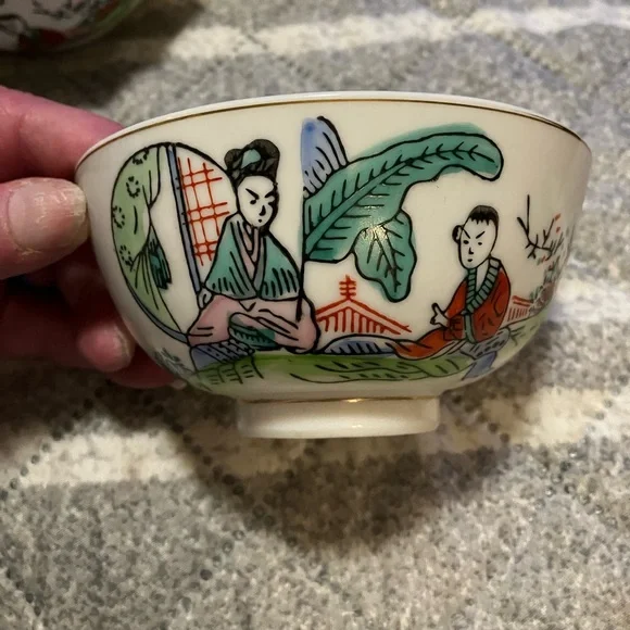Mid Century Chinese Chinoiserie Porcelain Rice Bowls - Picture 1 of 10
